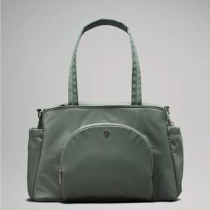 Lululemon Athletica New Parent Tote in Grey Eucalyptus/Trench.